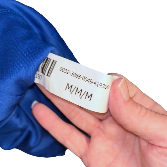 Stunning Blue Sequin Long Sleeve Fitted Party Dress - Picture 3 of 4